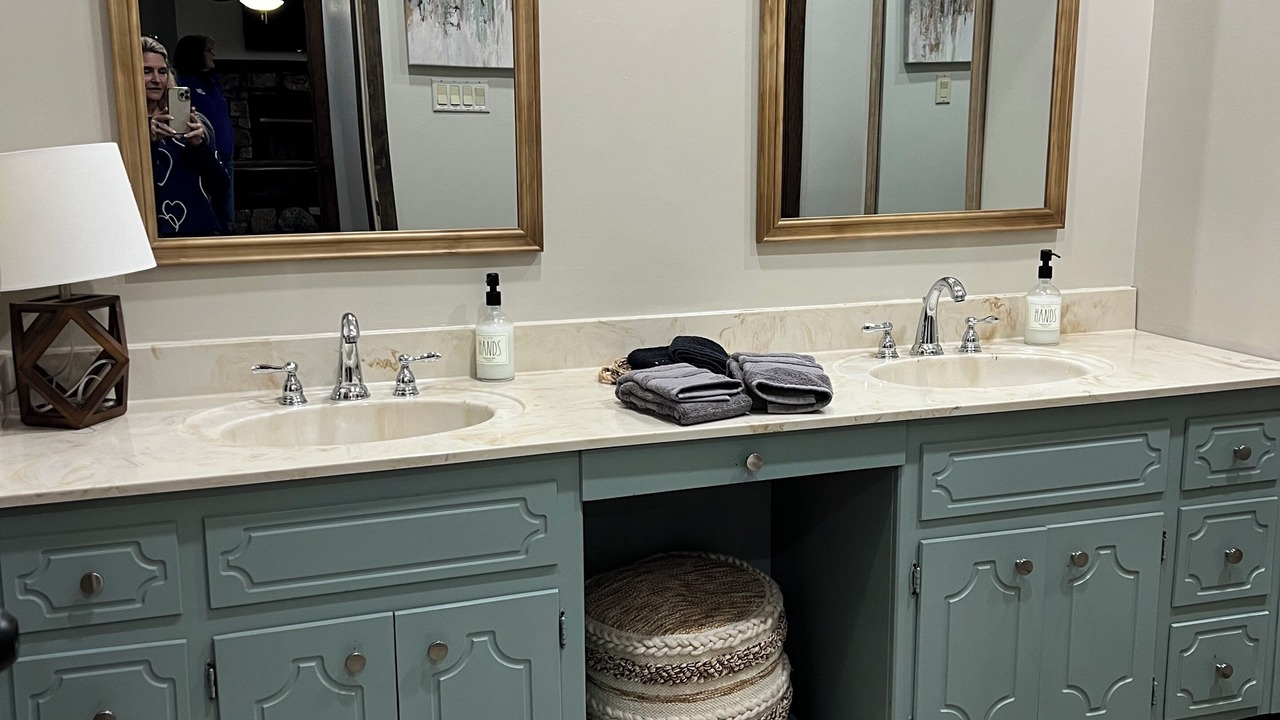 Photo of Bathroom in Mount Ida