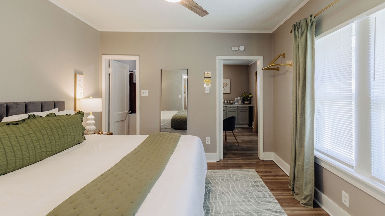 Photo of Bedroom in Crosstown