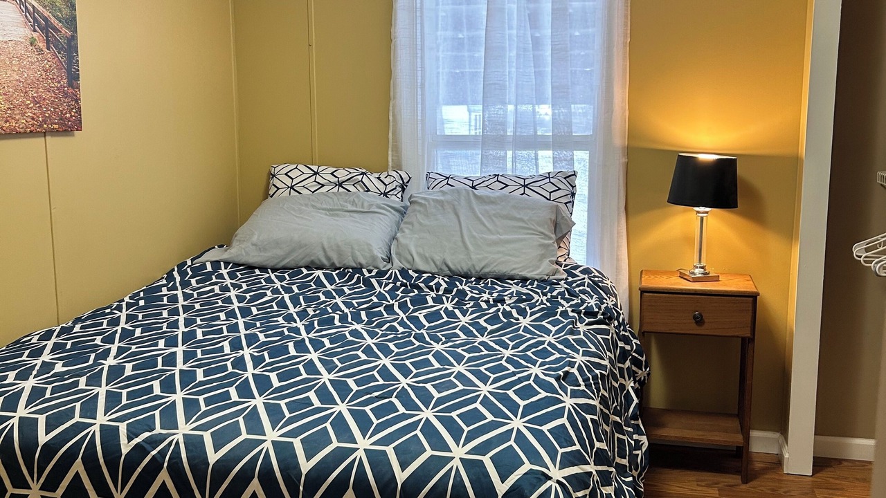 Photo of Bedroom in Daisy
