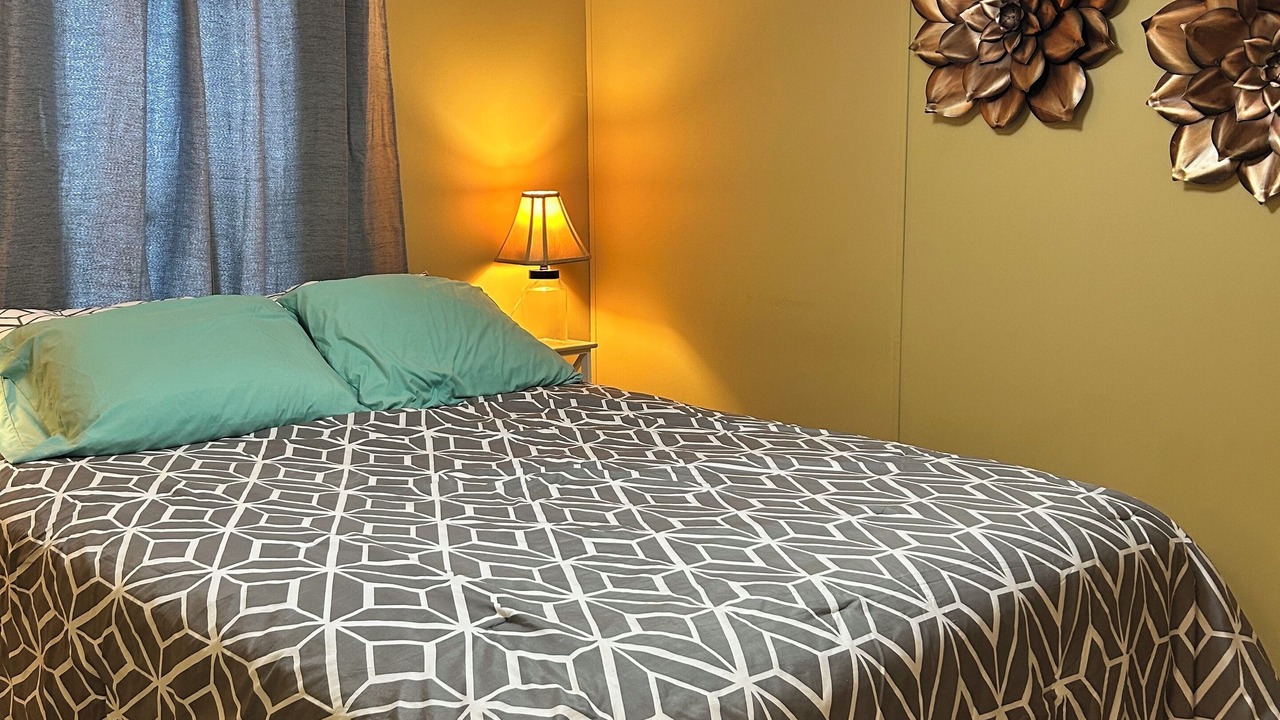 Photo of Bedroom in Daisy