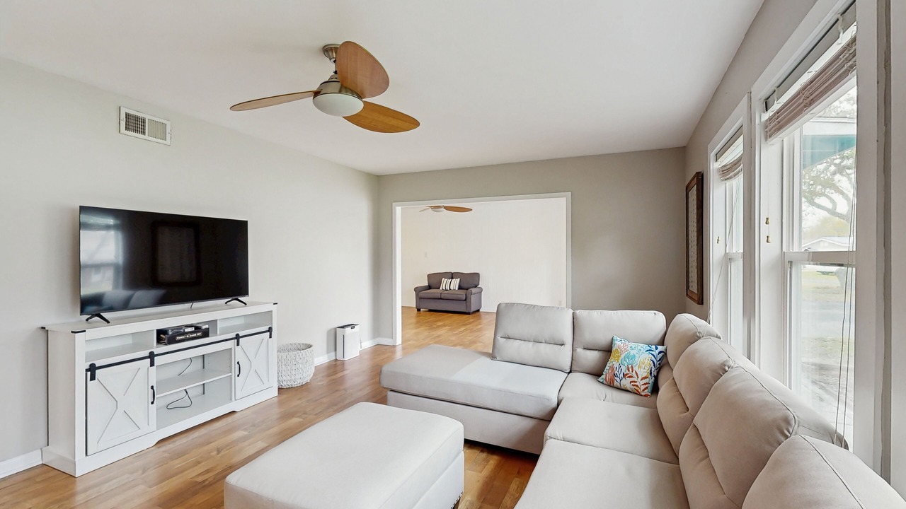 Photo of Livingroom in Fulton