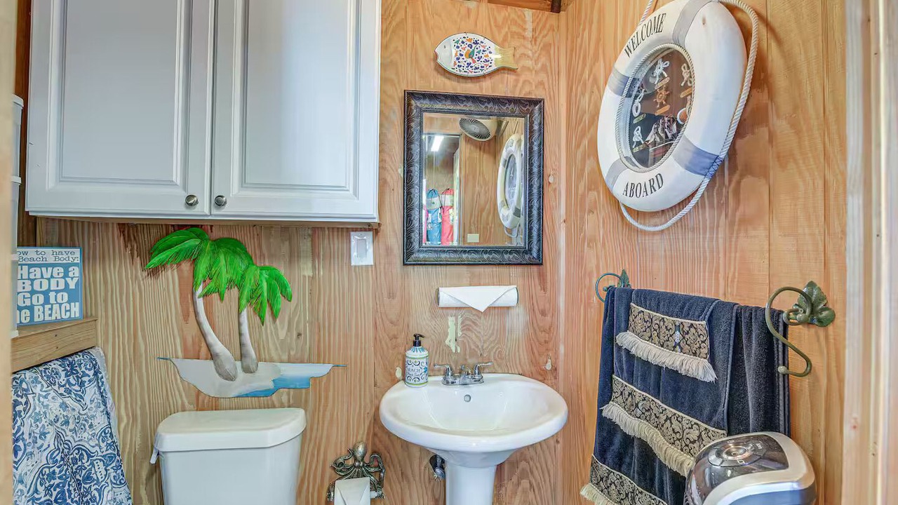 Photo of Bathroom in Terramar Beach