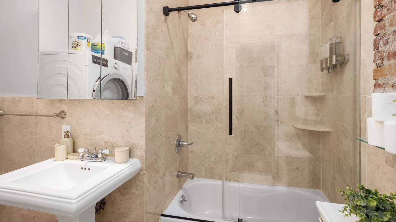 Photo of Bathroom in Bowery