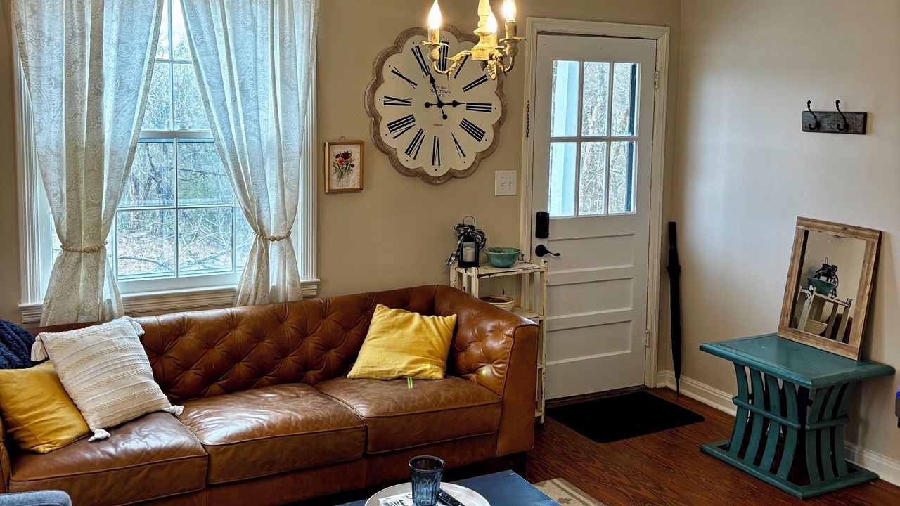 Photo of Livingroom in Kingston Springs