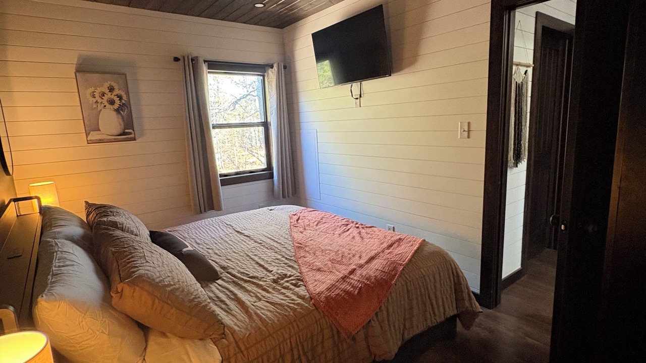 Photo of Bedroom in Harrison