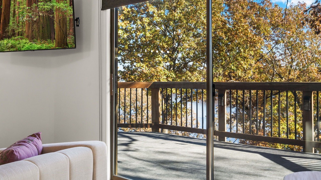 Photo of Livingroom in Beaver Shores
