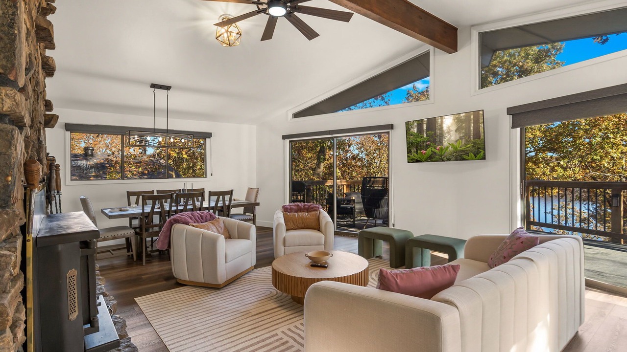 Photo of Livingroom in Beaver Shores
