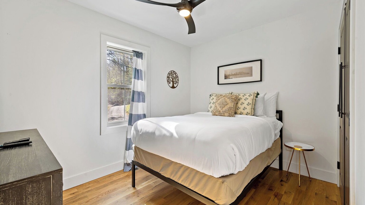 Photo of Bedroom in Lake Lure