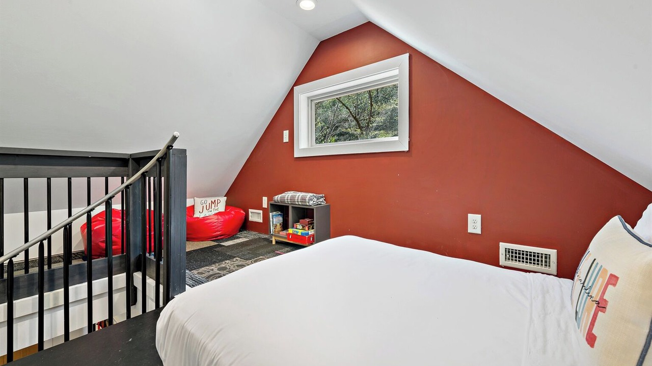 Photo of Bedroom in Lake Lure