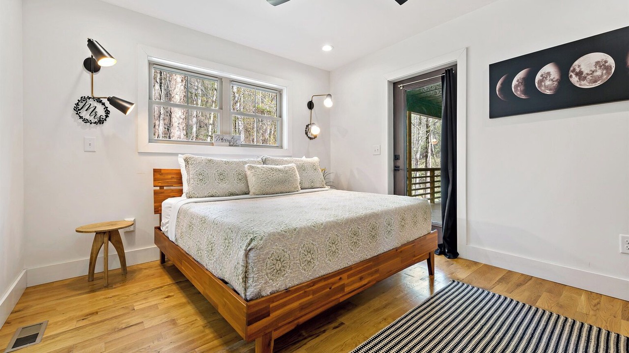 Photo of Bedroom in Lake Lure