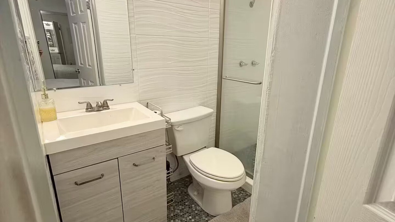Photo of Bathroom in Indian Beach Sapphire Shores