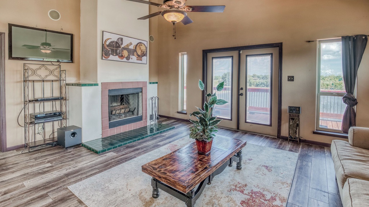 Photo of Livingroom in Dickinson