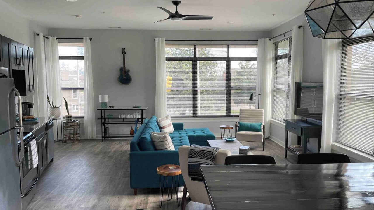 Photo of Livingroom in Hillsboro Village