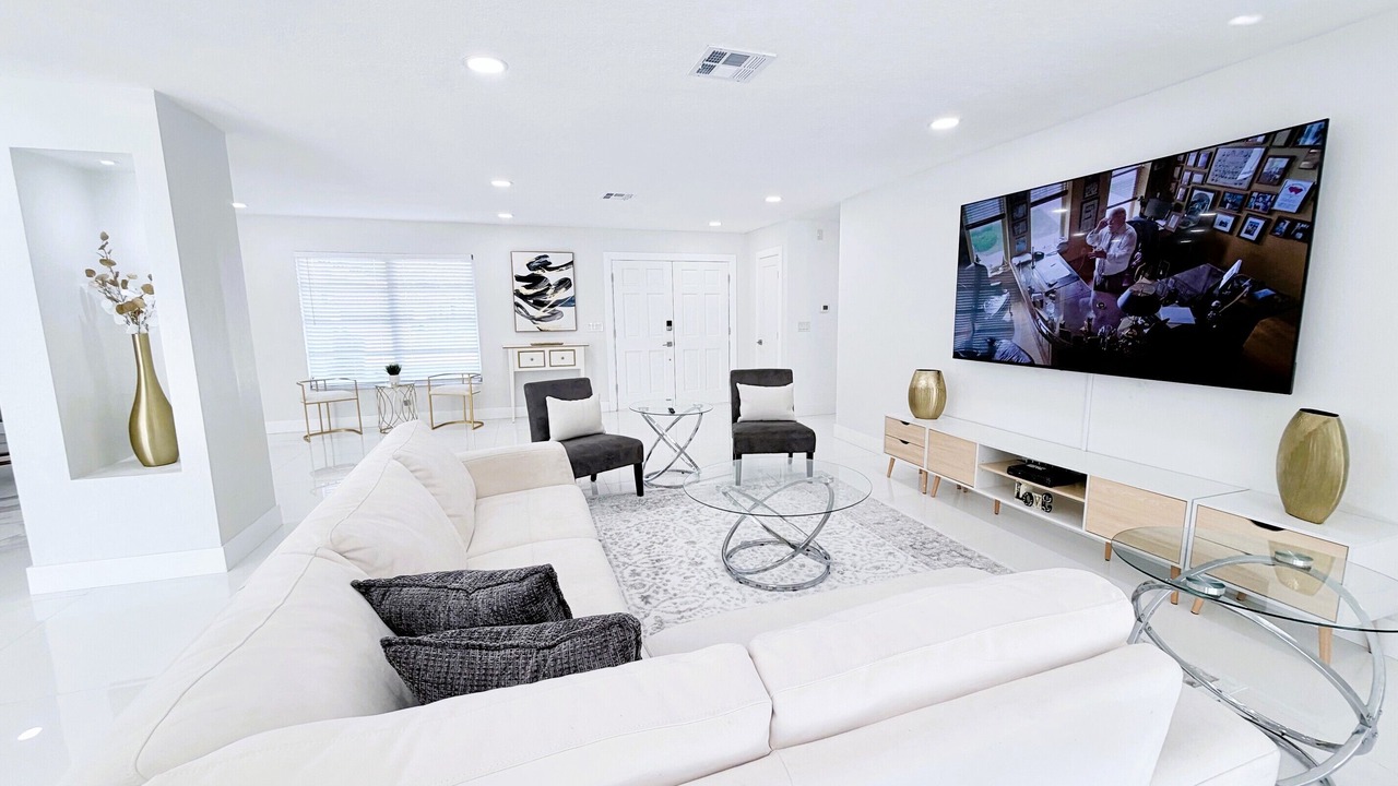 Photo of Livingroom in Southgate