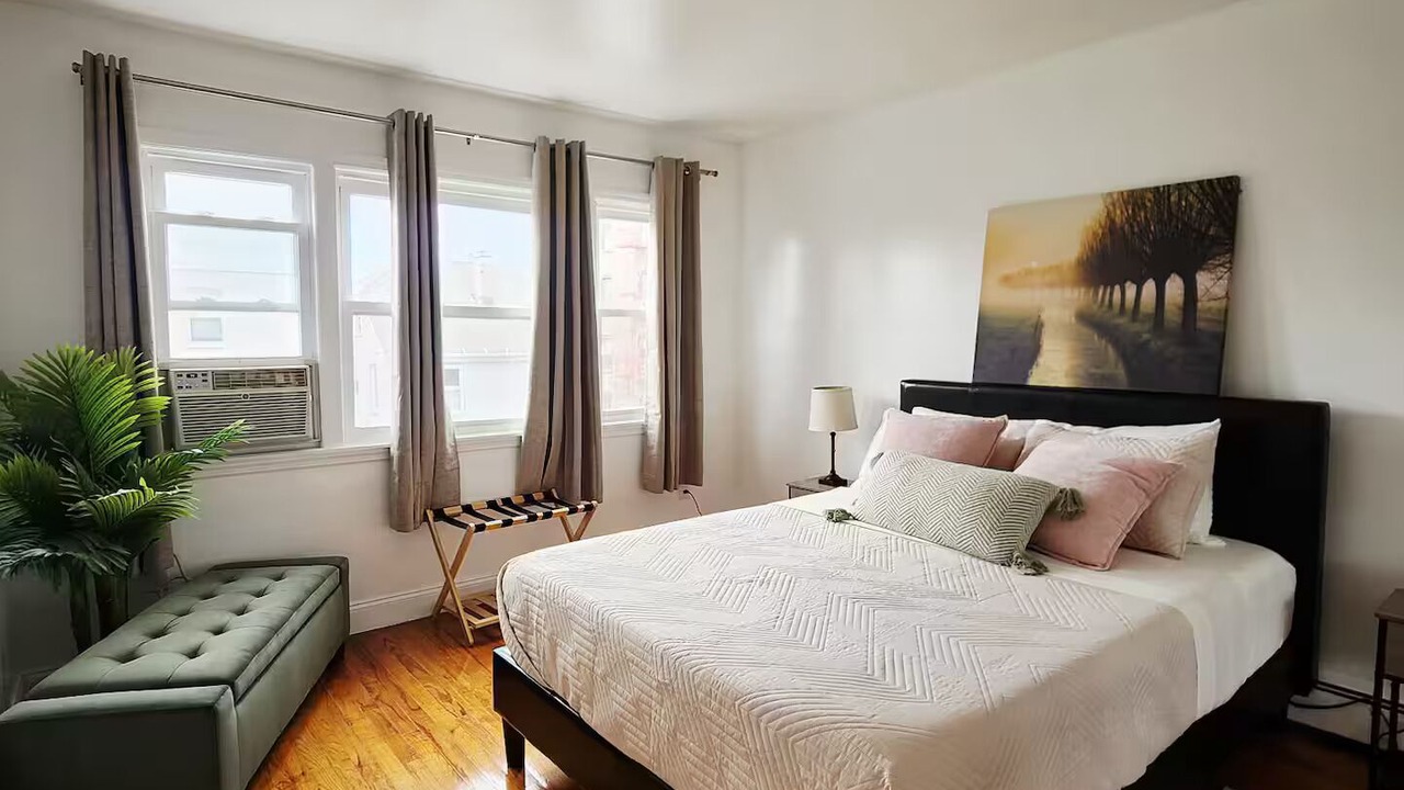 Photo of Bedroom in Guttenberg