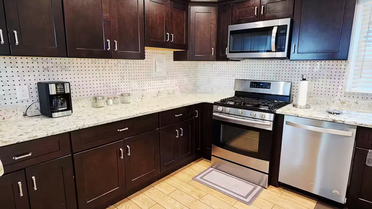 Photo of Kitchen in Guttenberg
