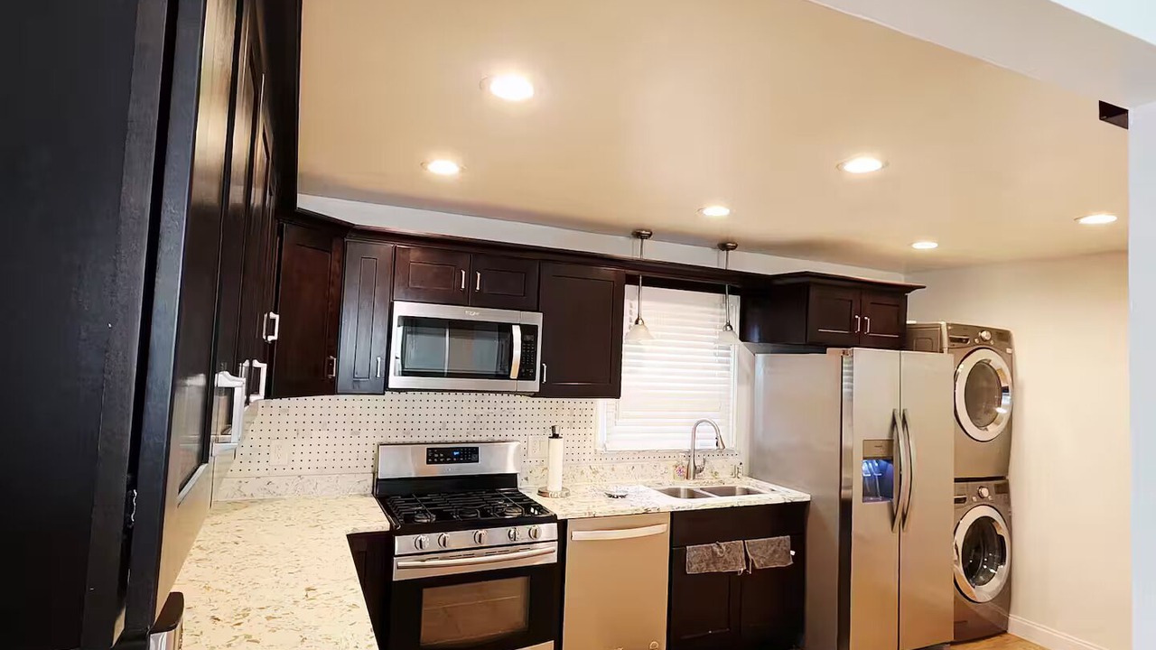 Photo of Kitchen in Guttenberg