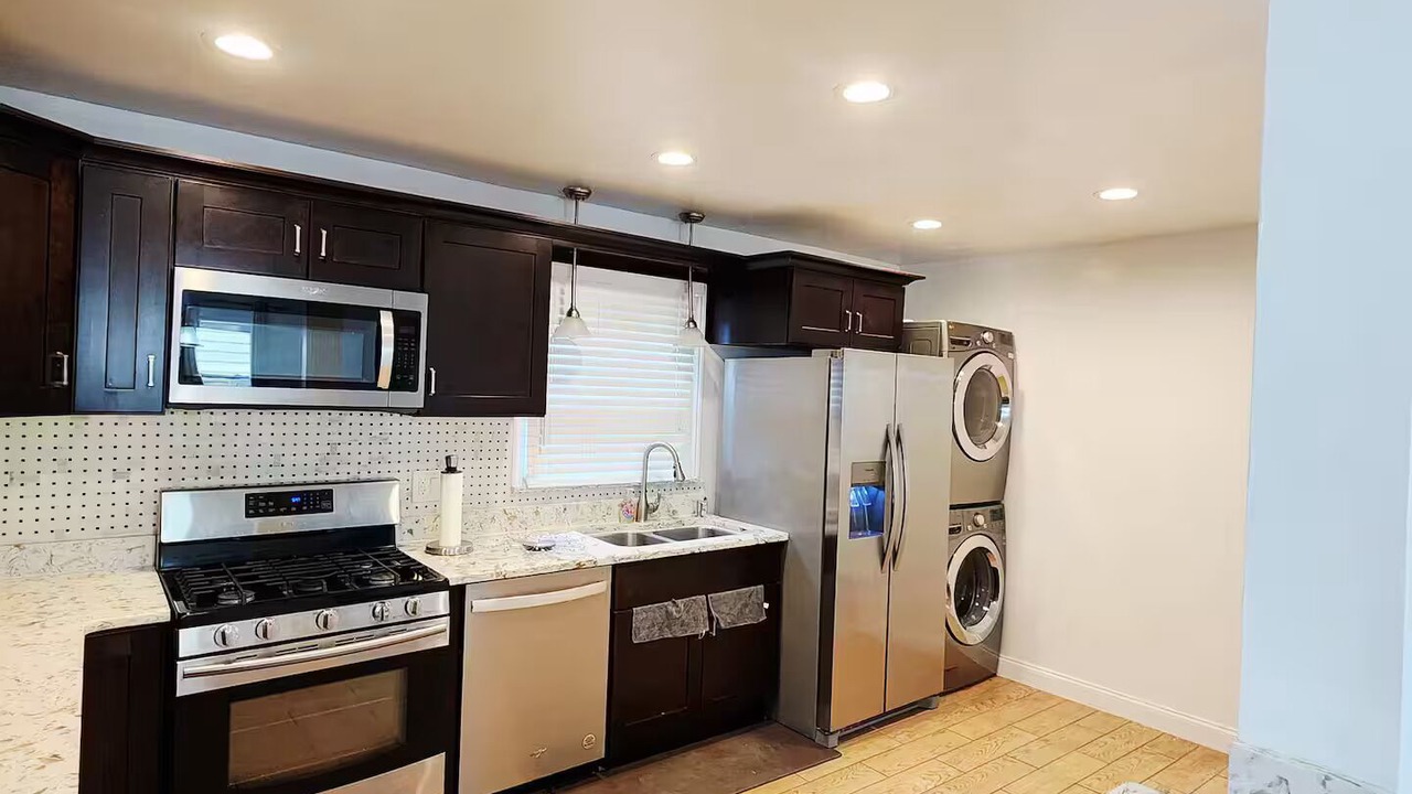 Photo of Kitchen in Guttenberg