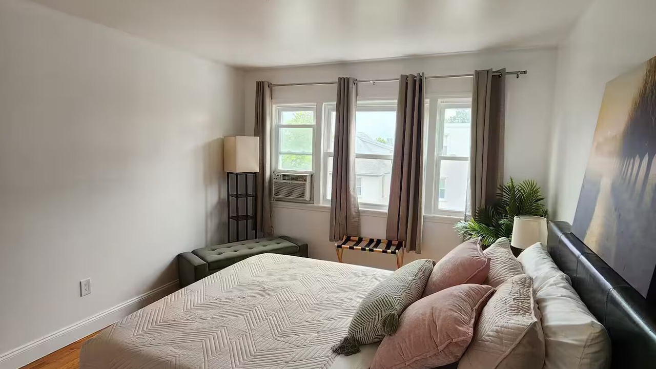 Photo of Bedroom in Guttenberg