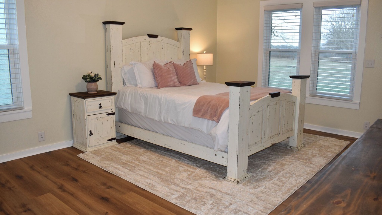 Photo of Bedroom in McLeod