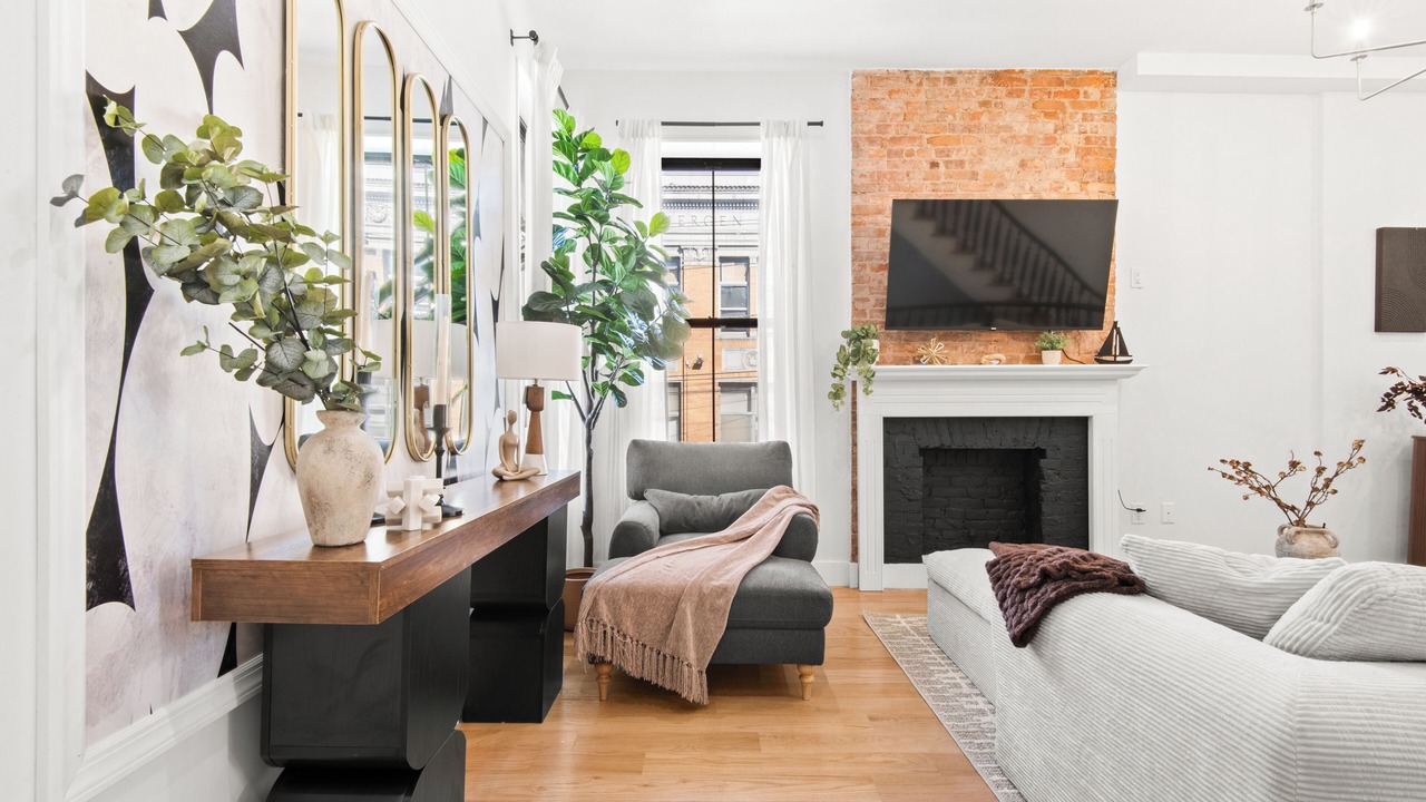 Photo of Livingroom in West Side