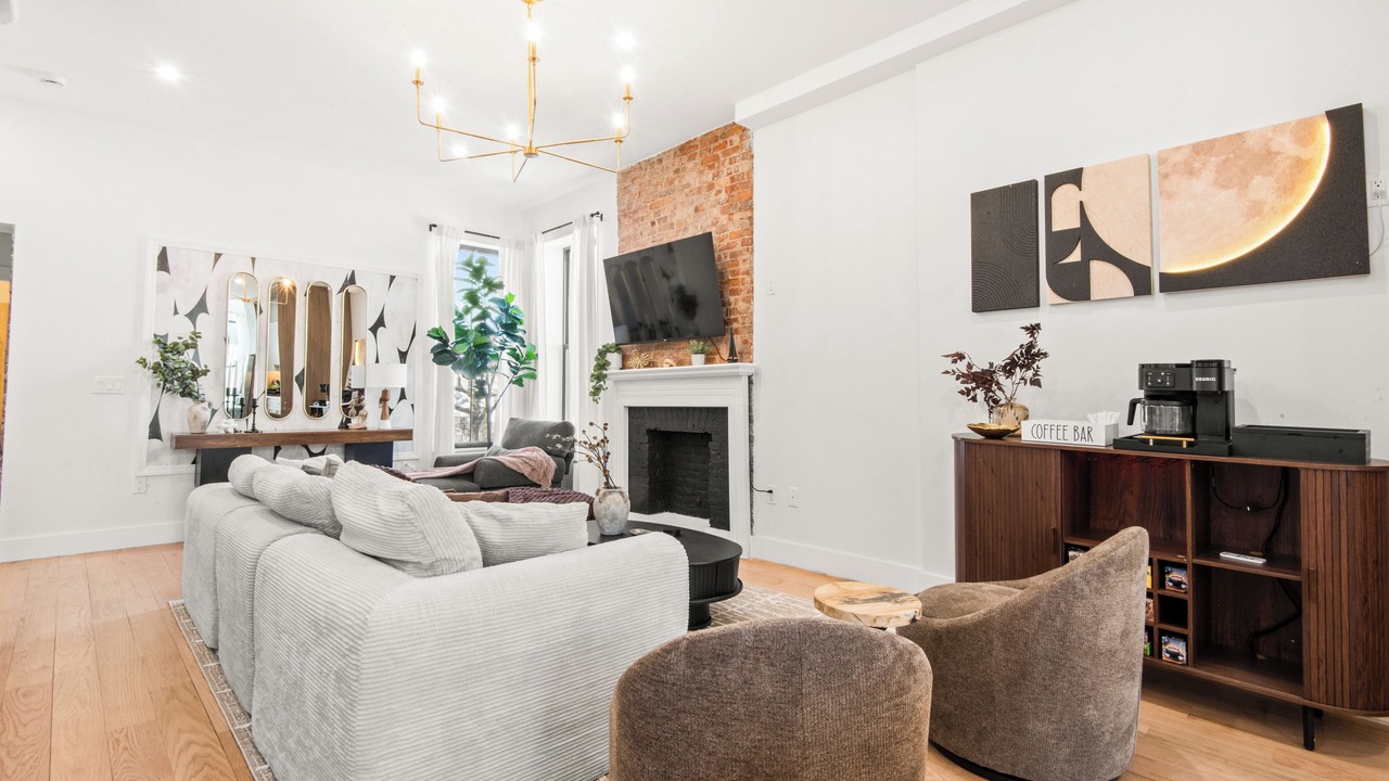 Photo of Livingroom in West Side