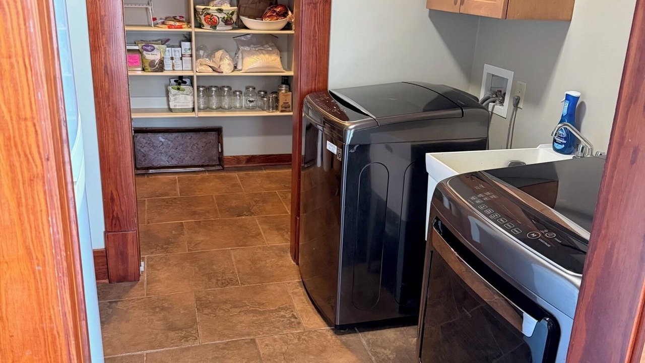 Photo of Kitchen in Story