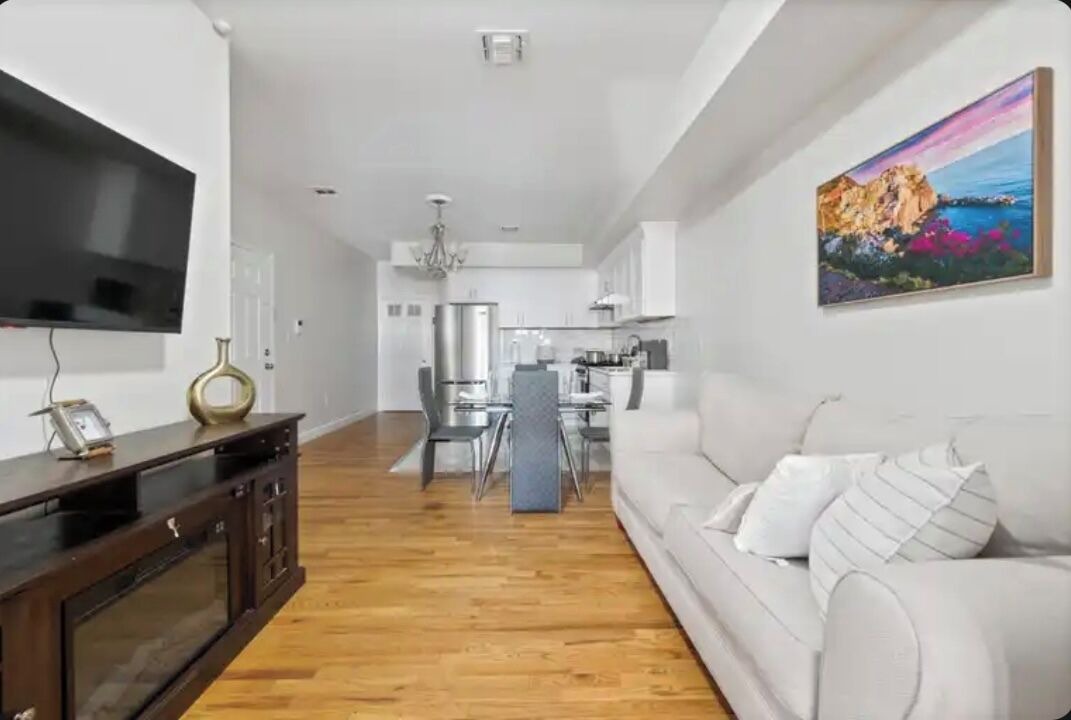 Photo of Livingroom in Weehawken