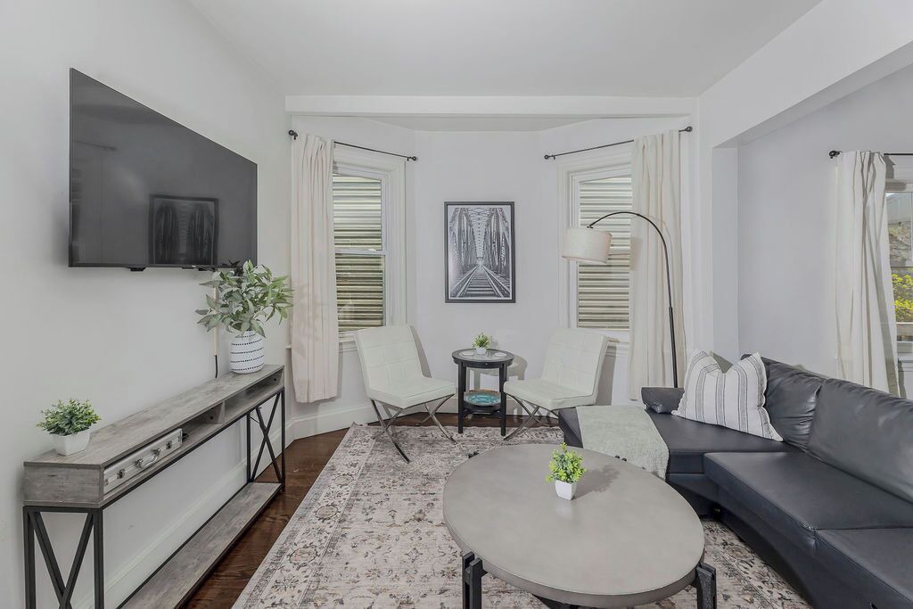 Photo of Livingroom in Bayonne