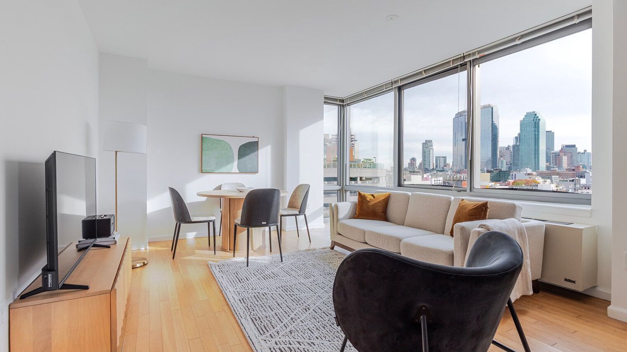 Photo of Livingroom in Hunters Point