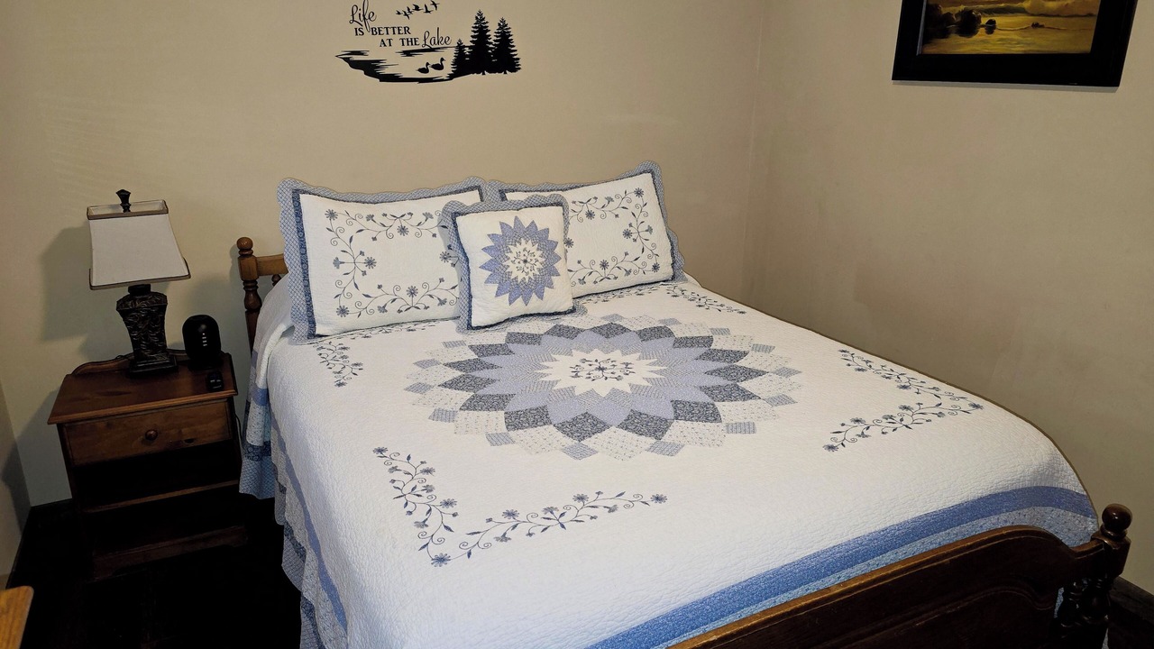 Photo of Bedroom in Ozark