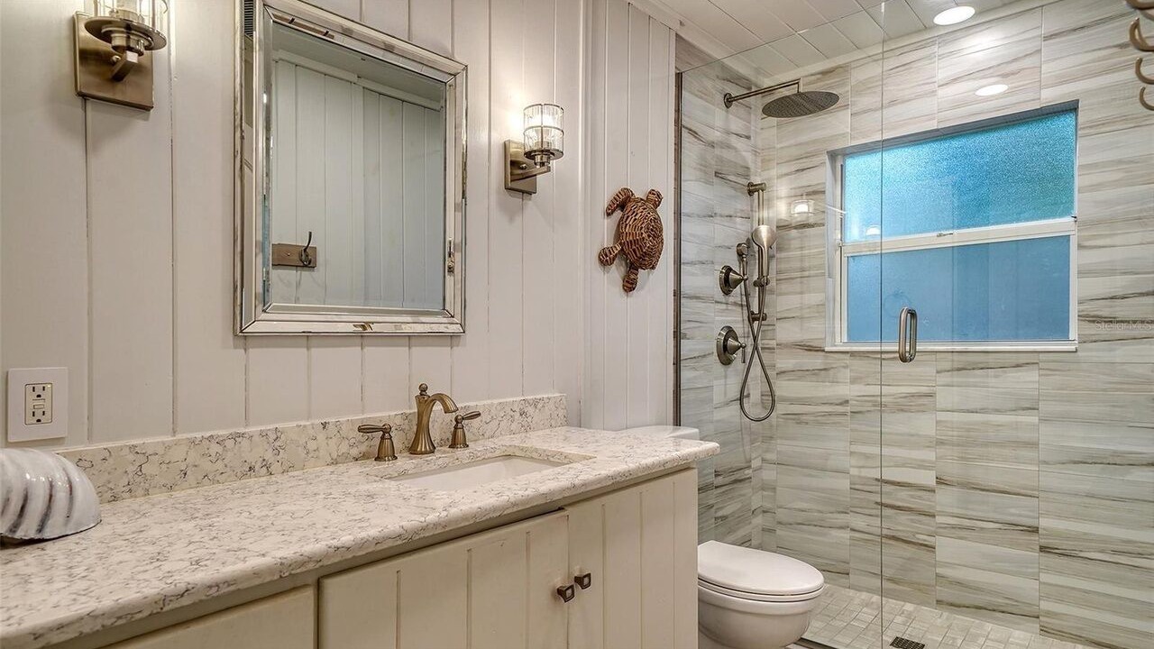 Photo of Bathroom in Laurel Park