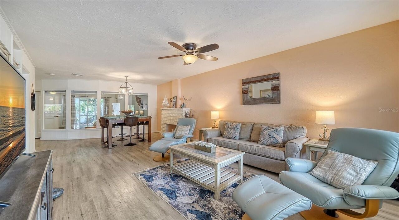 Photo of Livingroom in Laurel Park