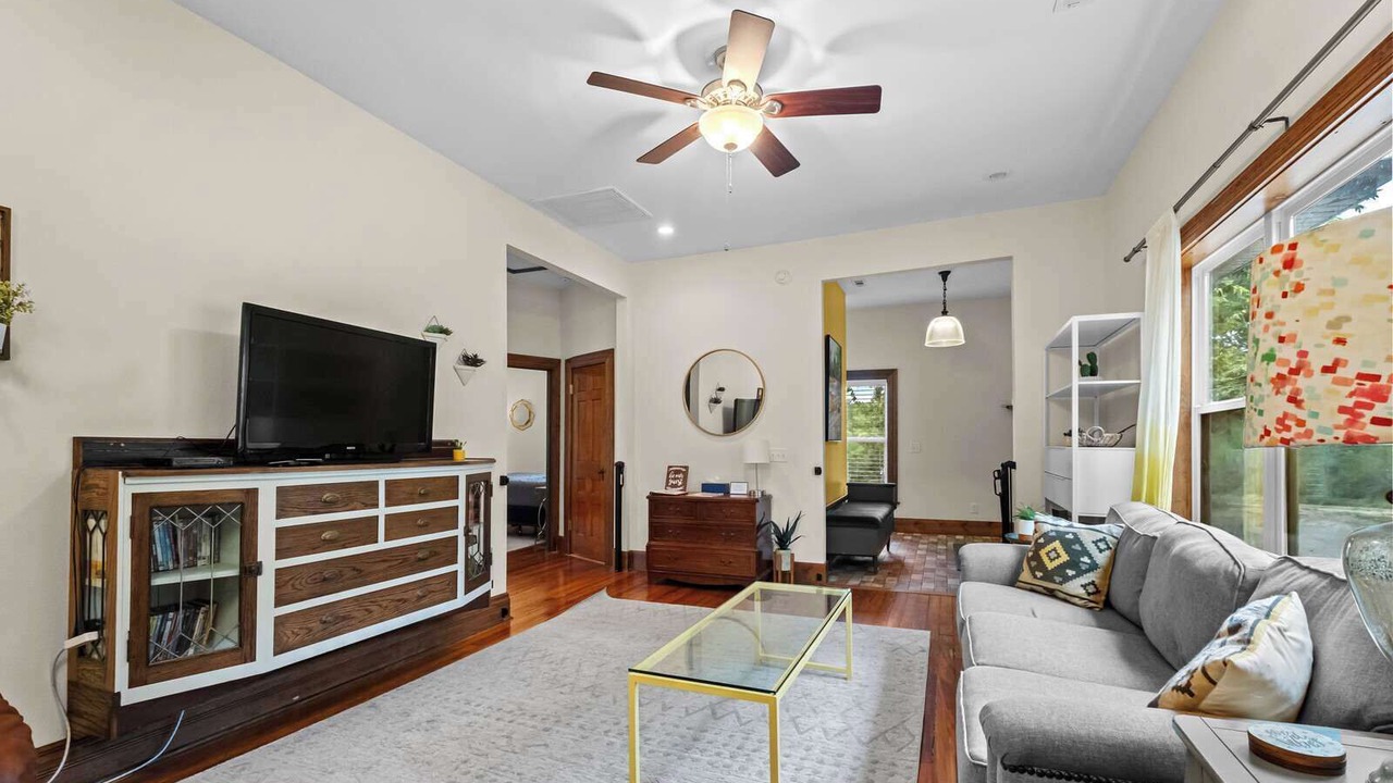 Photo of Livingroom in Rogers