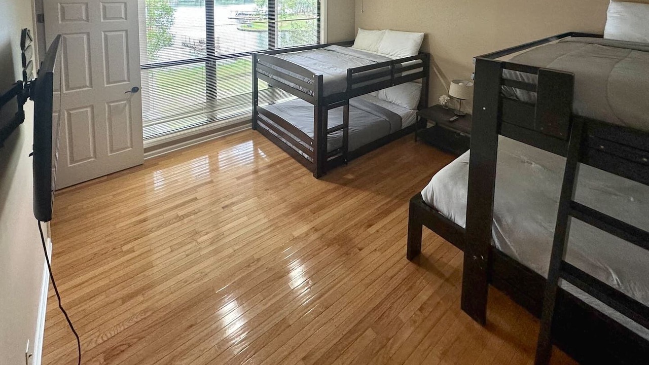 Photo of Bedroom in Mid America