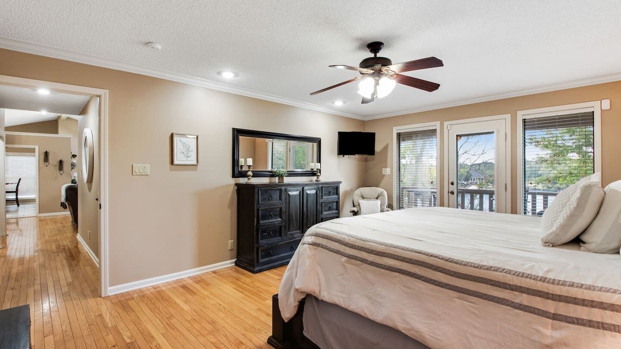 Photo of Bedroom in Mid America