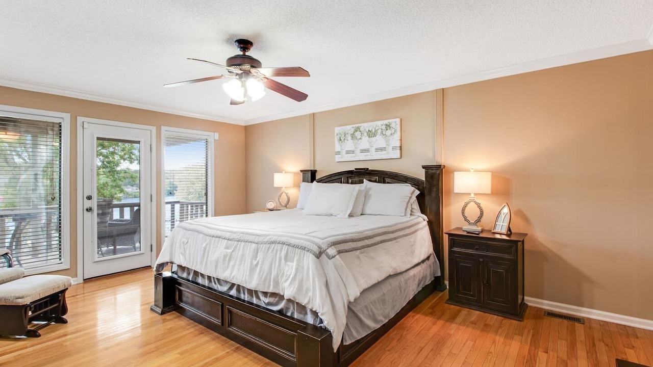 Photo of Bedroom in Mid America