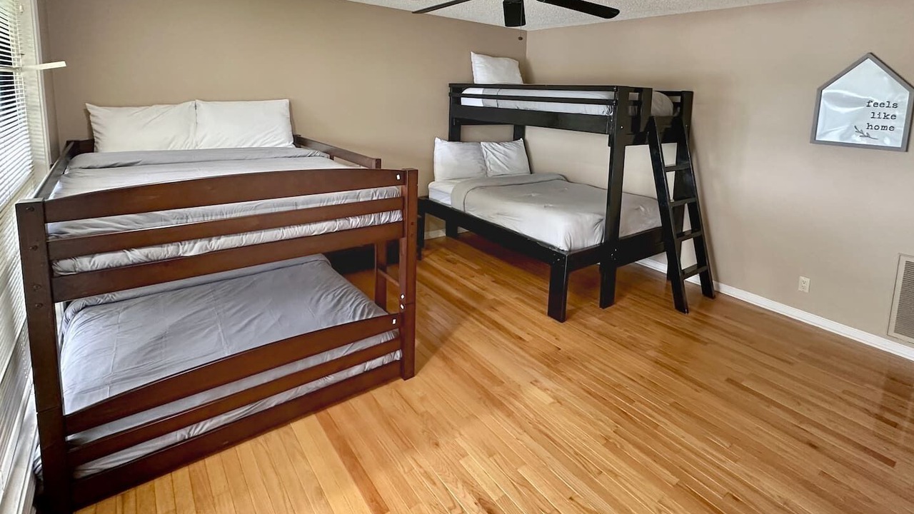 Photo of Bedroom in Mid America