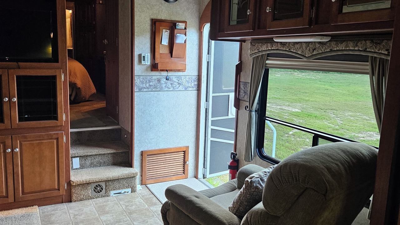 Photo of Livingroom in Farmerville