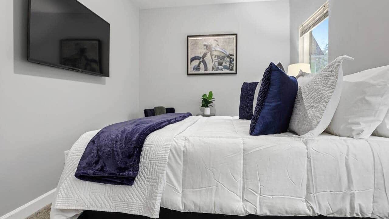 Photo of Bedroom in Uptown