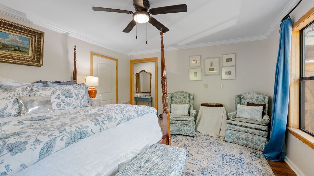 Photo of Bedroom in Shirley