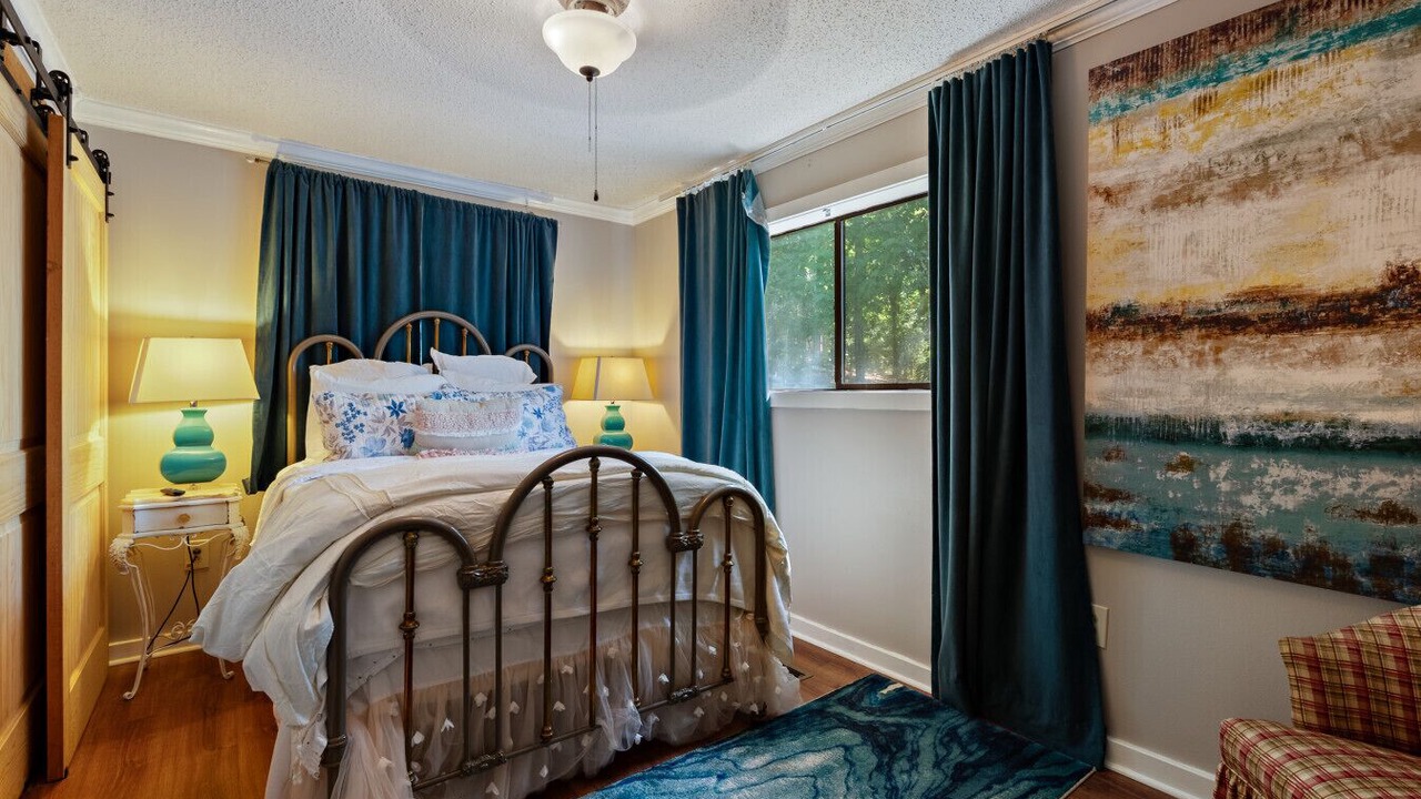 Photo of Bedroom in Shirley