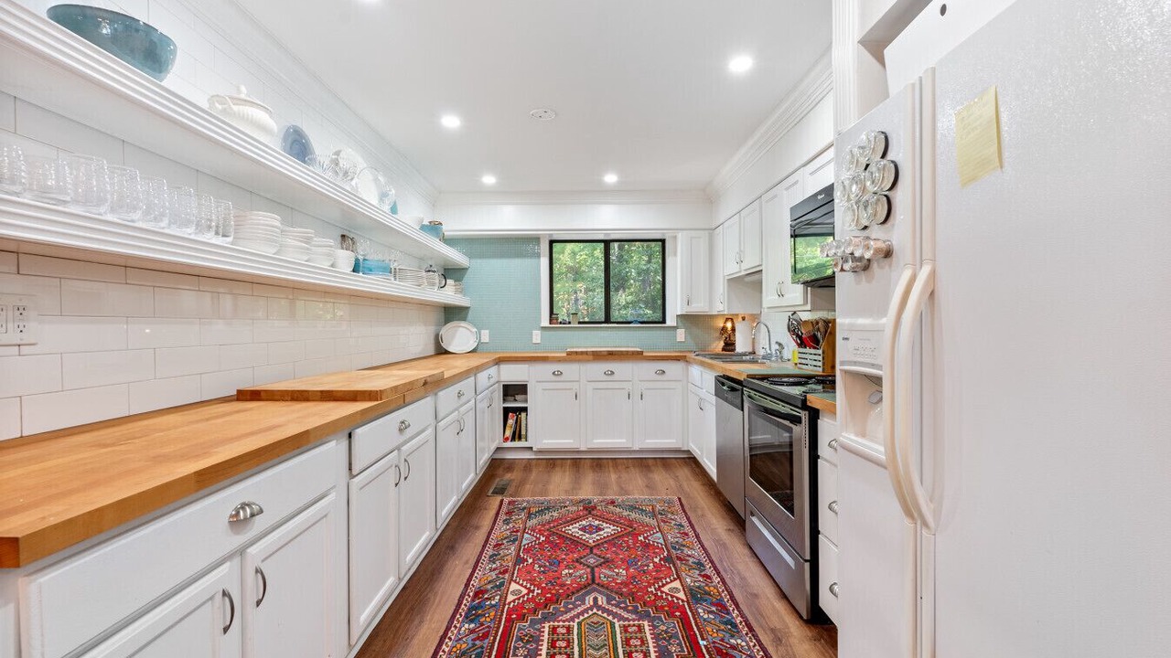 Photo of Kitchen in Shirley