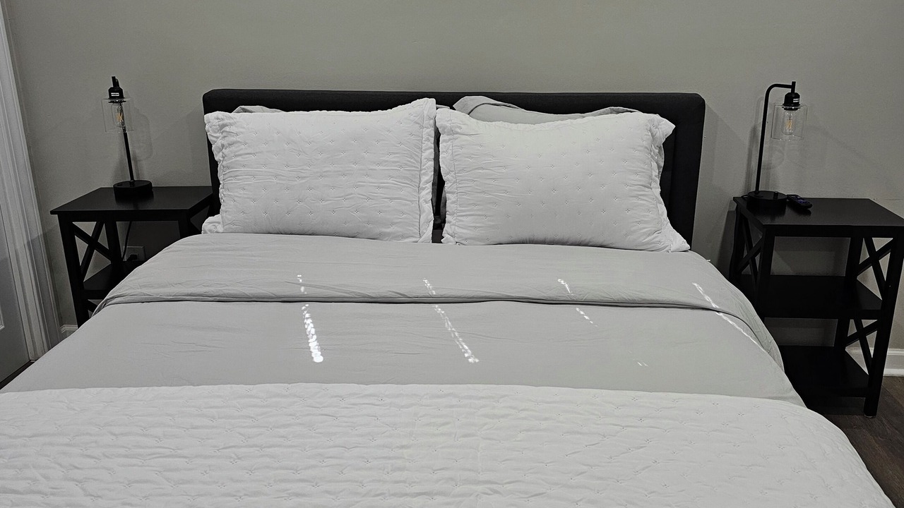 Photo of Bedroom in University District