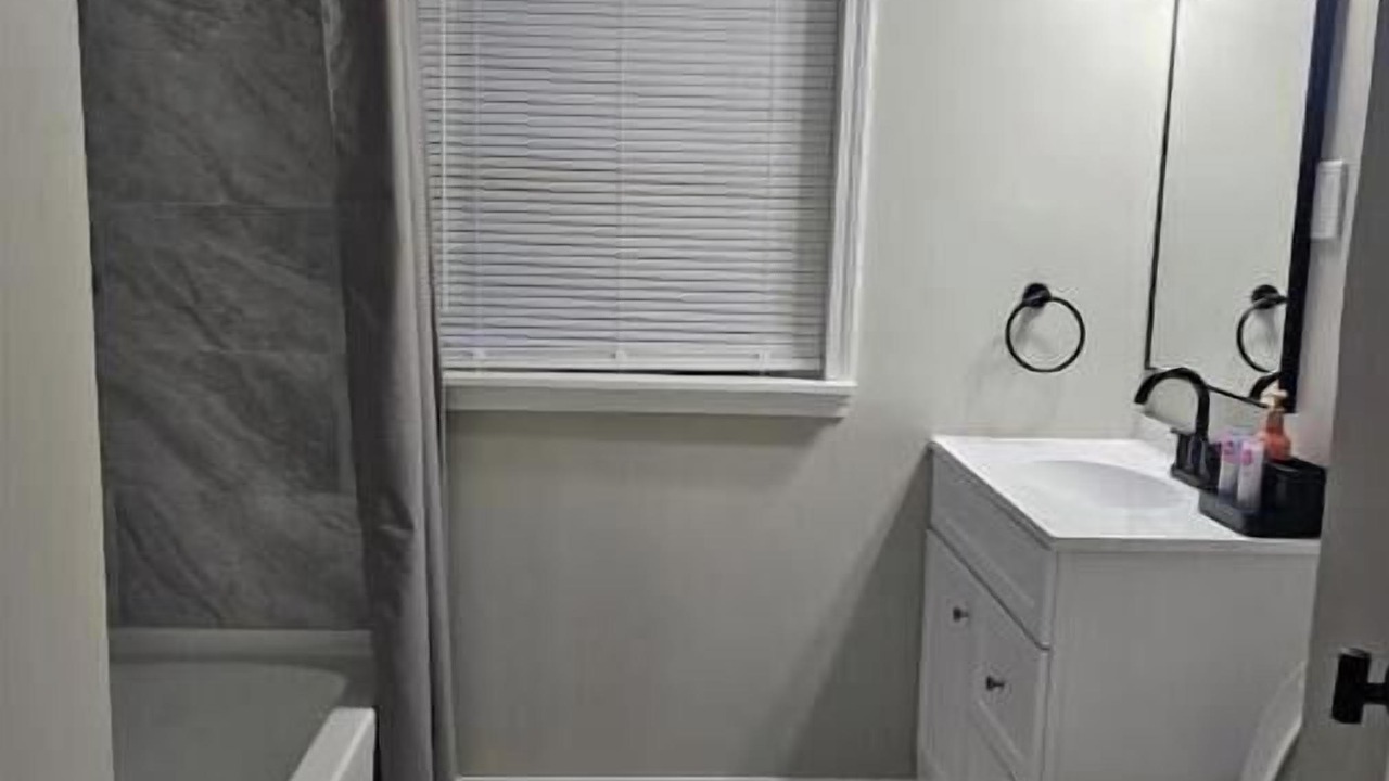 Photo of Bathroom in University District