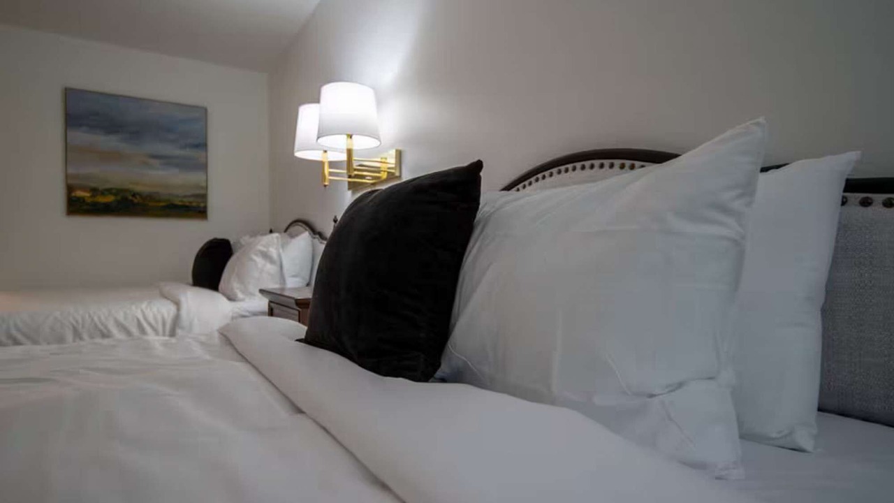 Photo of Bedroom in Eureka Springs Historic District