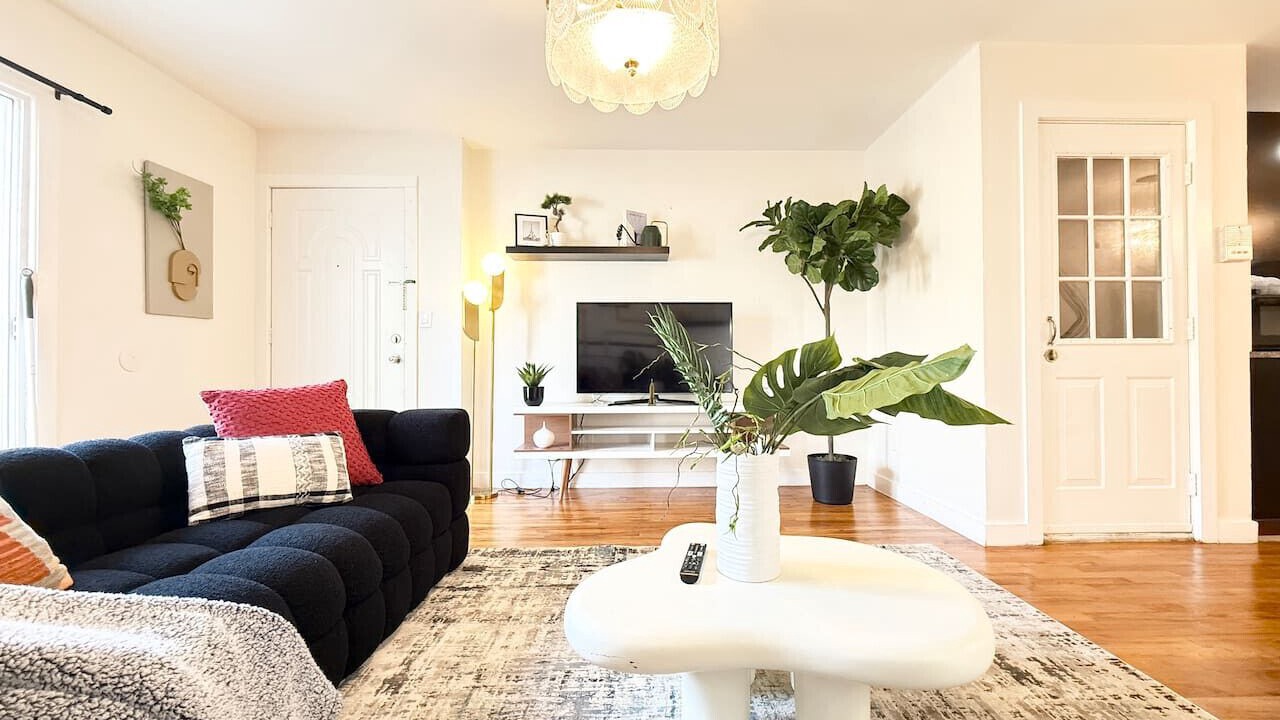 Photo of Livingroom in The Heights