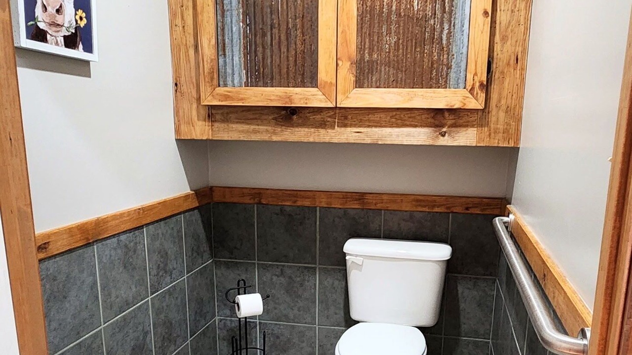 Photo of Bathroom in Glenwood
