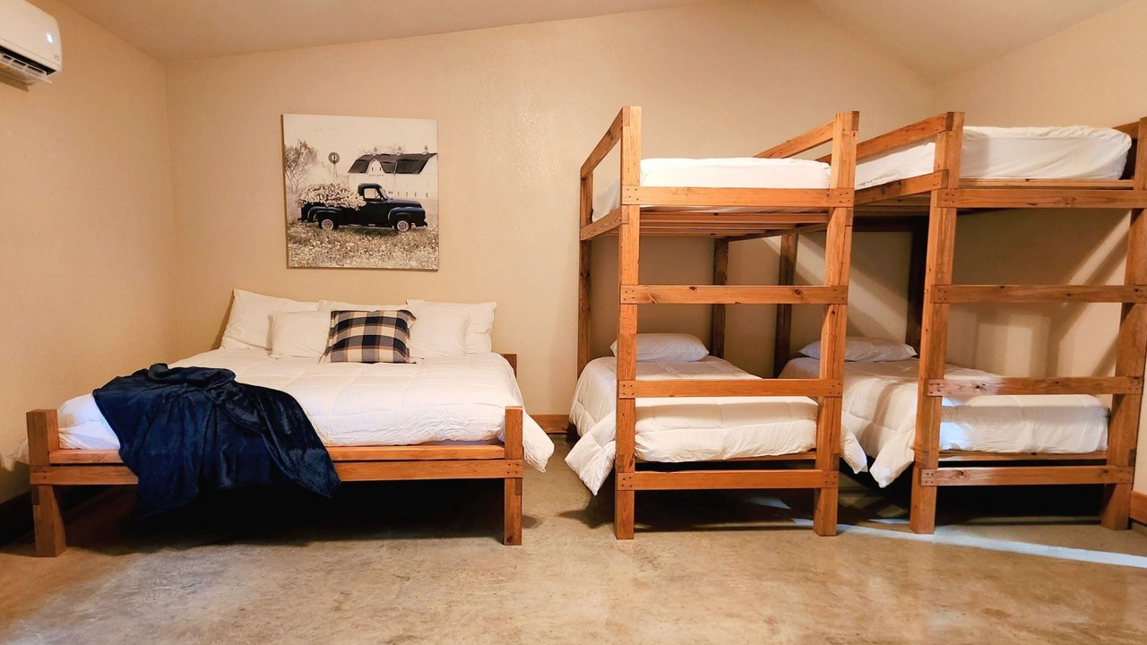 Photo of Bedroom in Glenwood