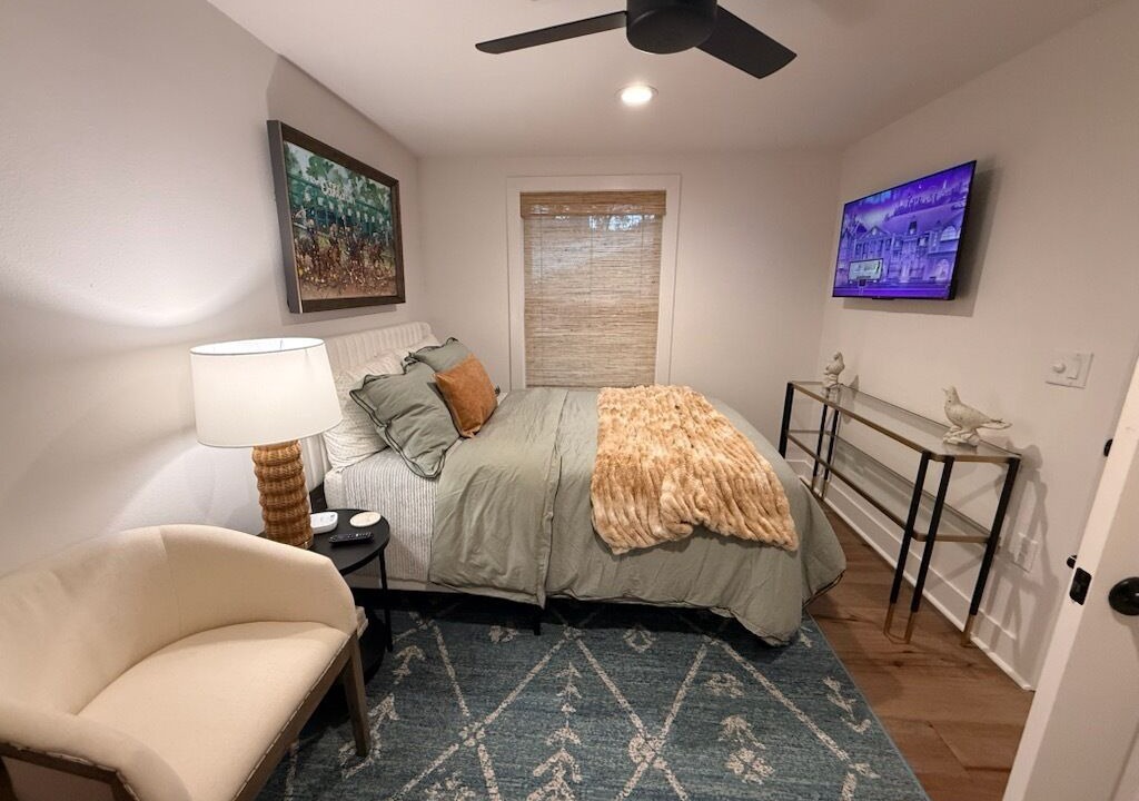 Photo of Bedroom in Lake Hamilton